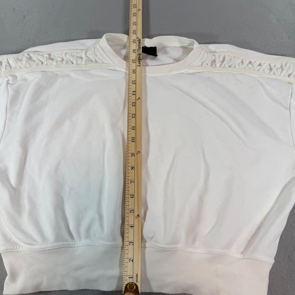 Nike Dri-FIT Cropped Sweatshirt Cream Lattice Shoulder Pullover Womens M - Picture 8 of 9